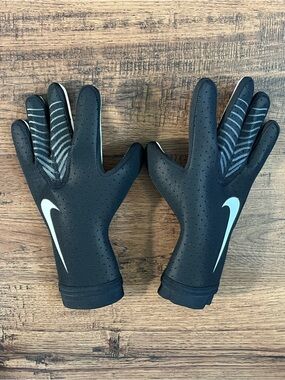 Nike Mercurial Touch Victory Goalkeeper Soccer Gloves ‘Black White’ (size 10)